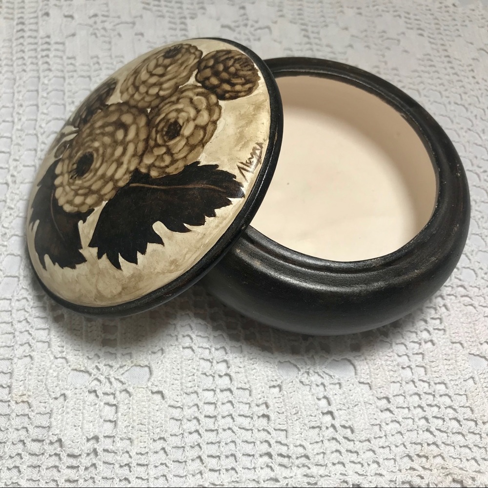 Hand Painted Ceramic Jewelry Trinket Box